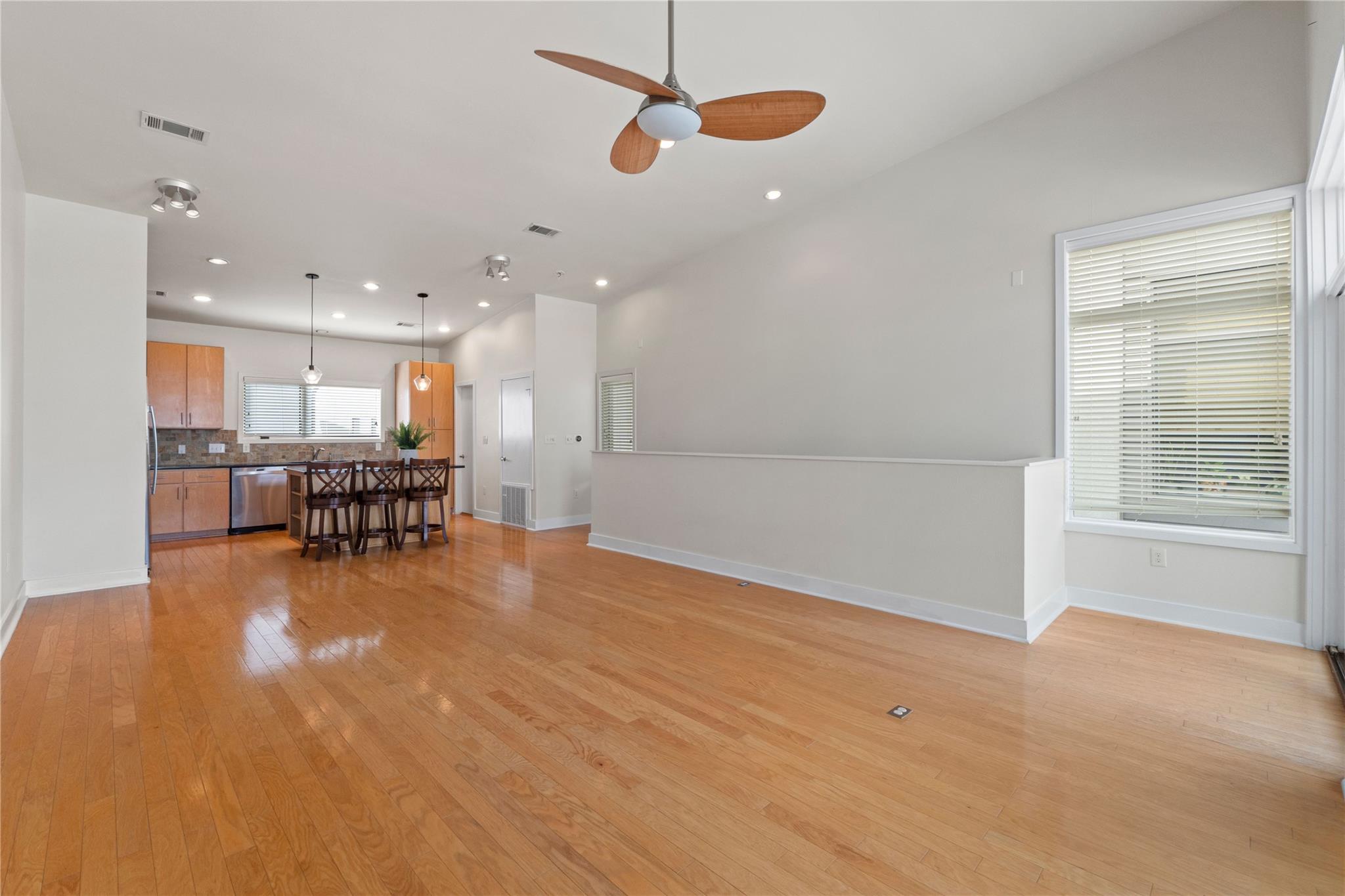 1702 S Lamar BLVD # 9