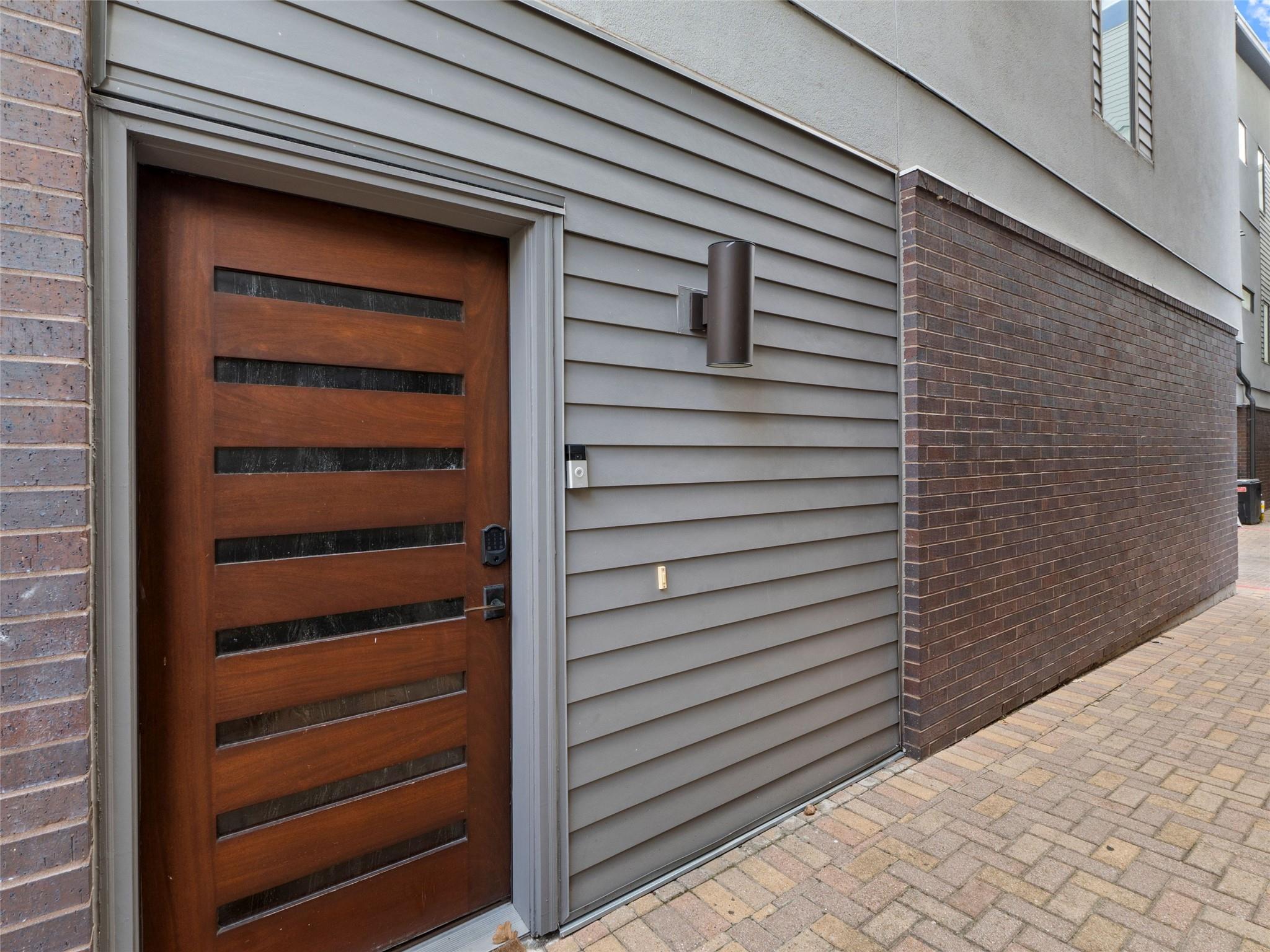 1702 S Lamar BLVD # 9