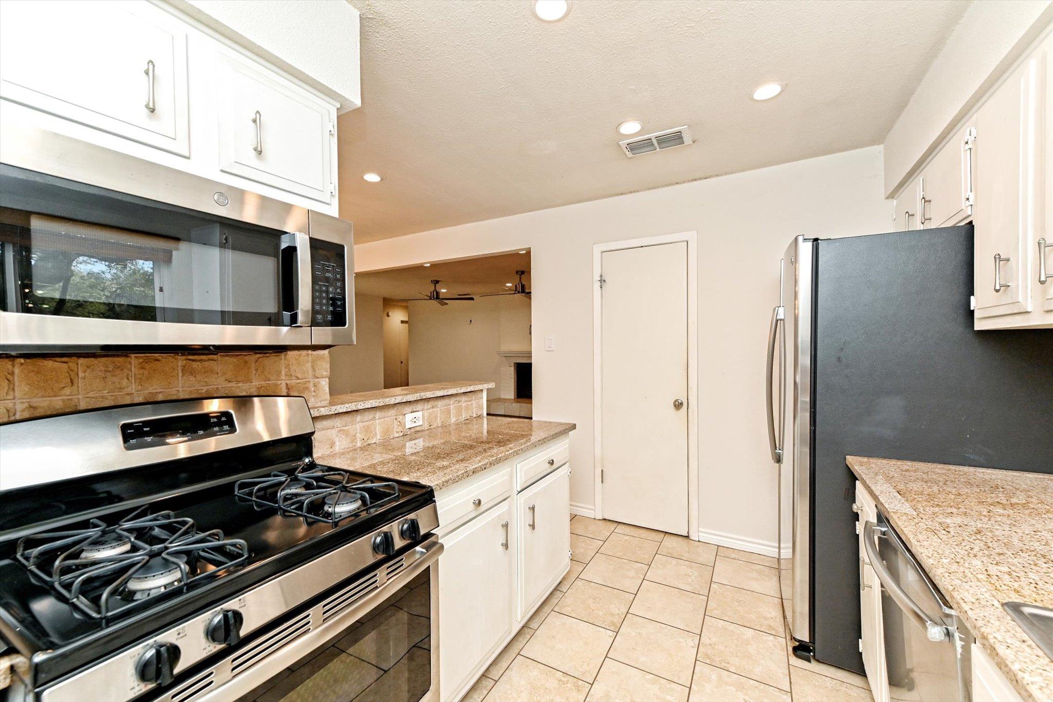 3706 Harpers Ferry LN, Austin
