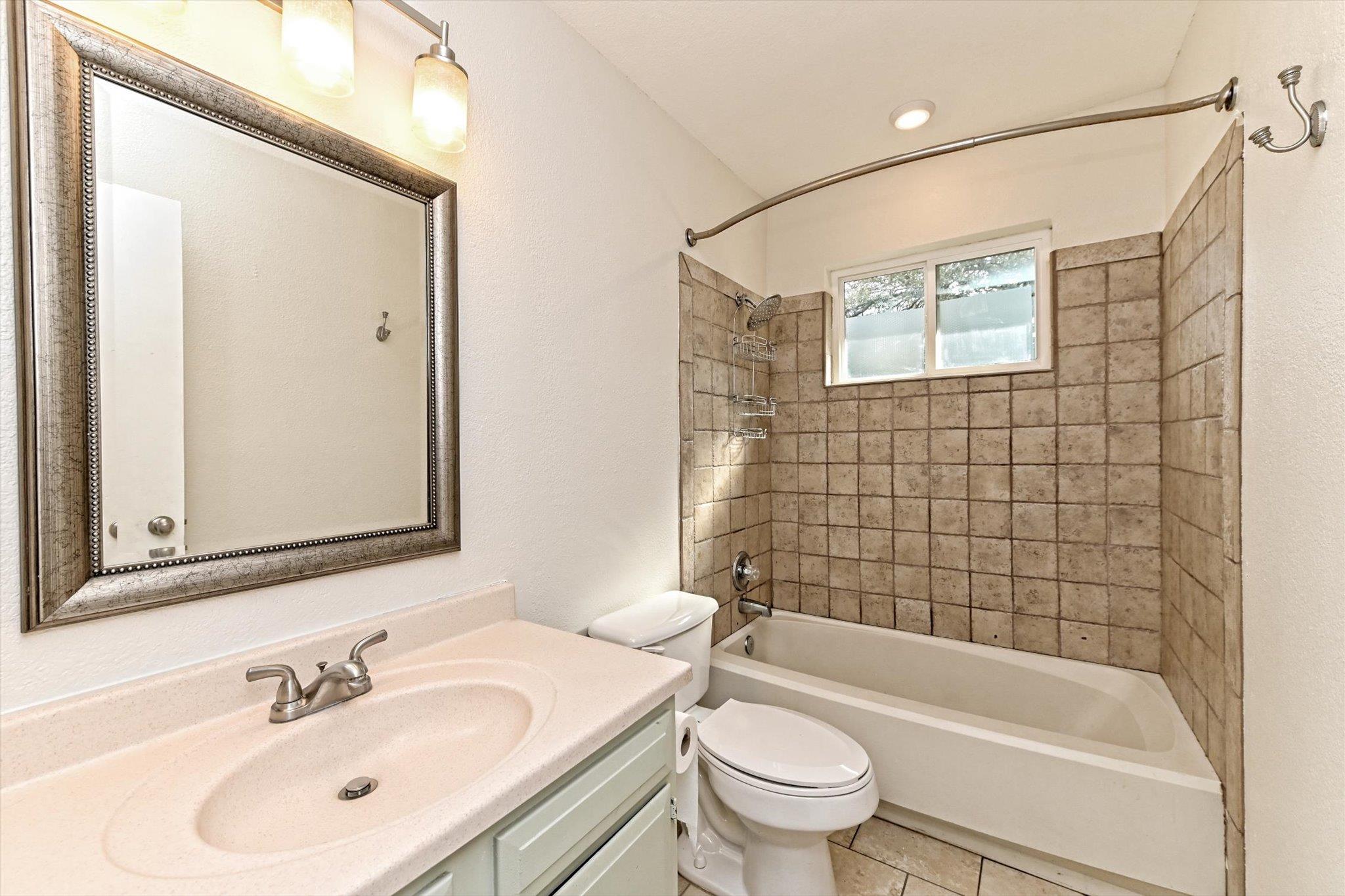 3706 Harpers Ferry LN, Austin
