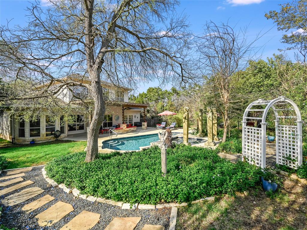 310 Plum DR