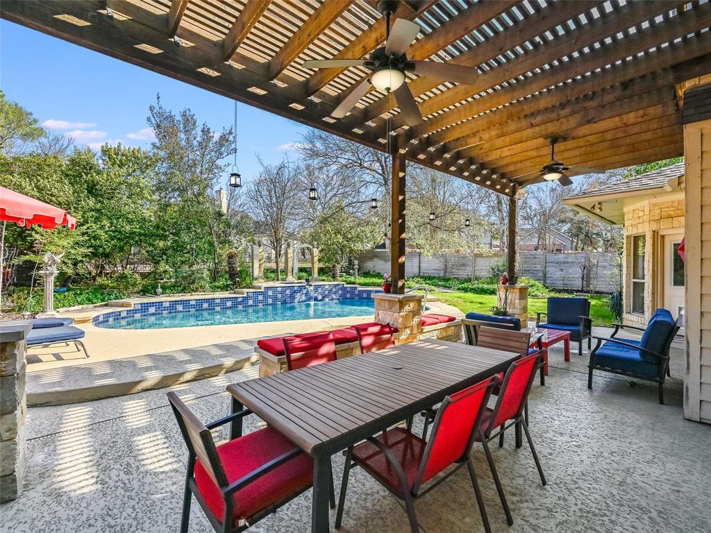 310 Plum DR