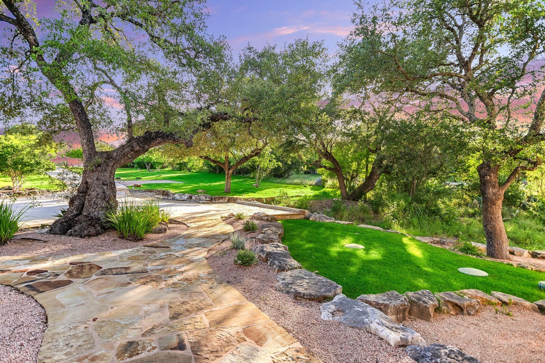 3004 Travis Lakeside DR