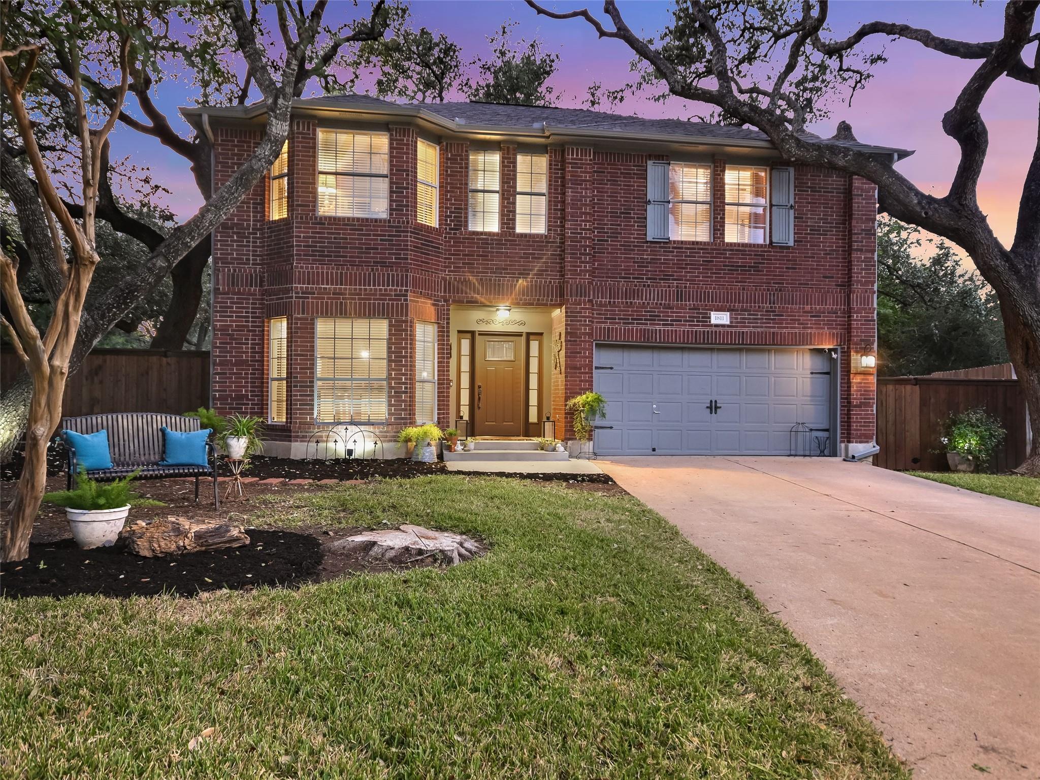 1811 Azalea DR
