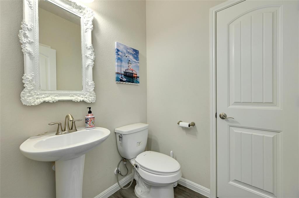 120 Lake Whitney CT