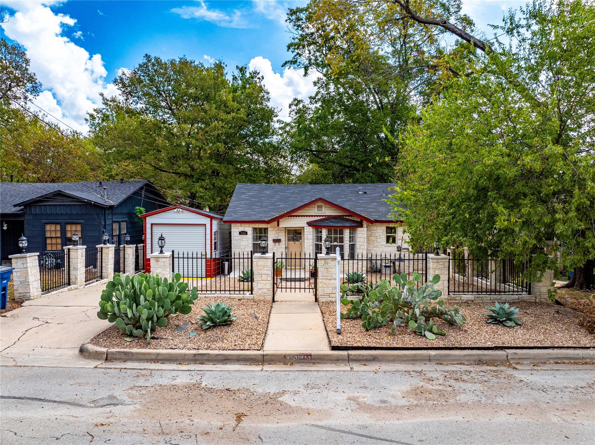 3503 Robinson Ave