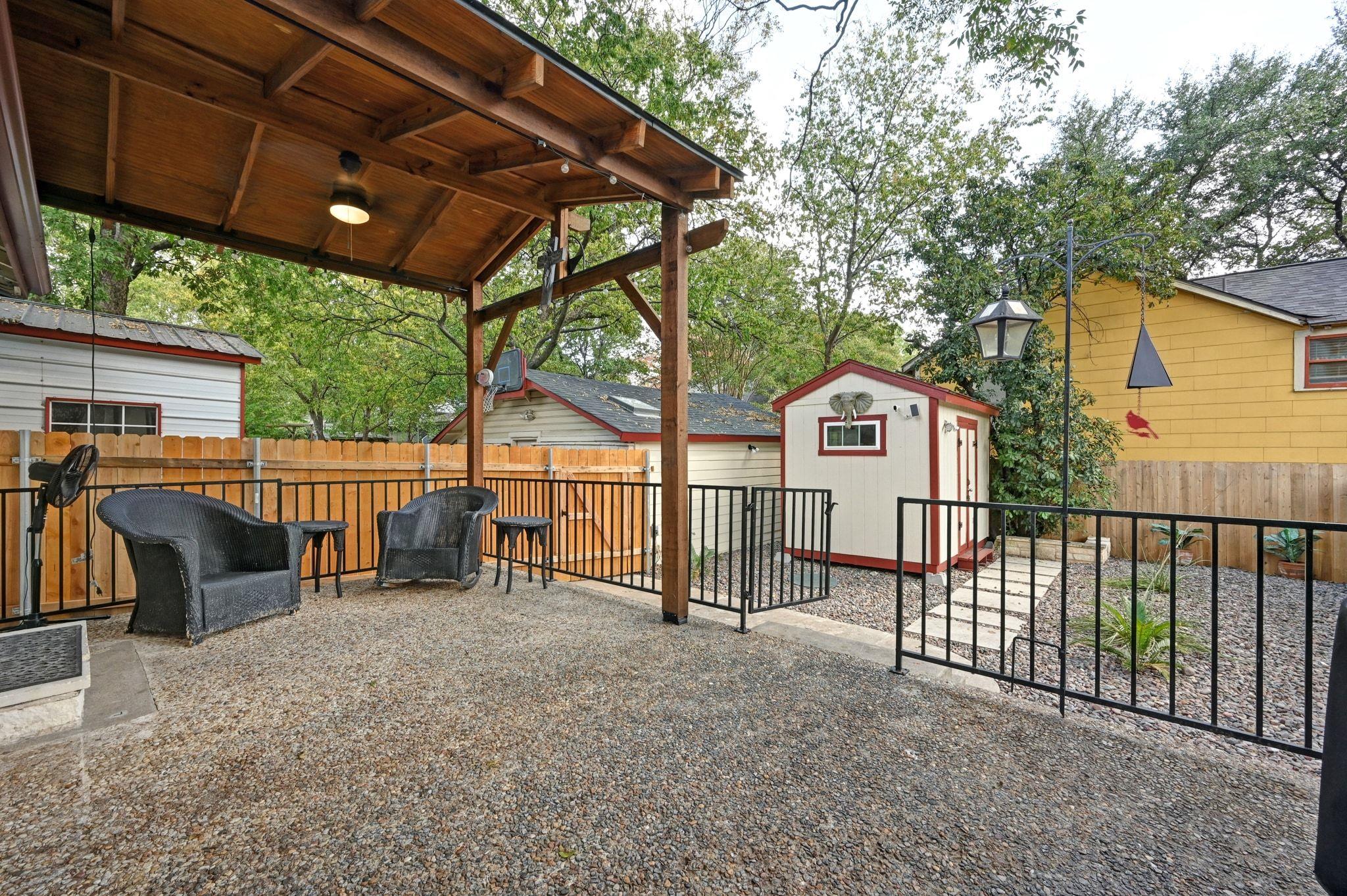 3503 Robinson Ave