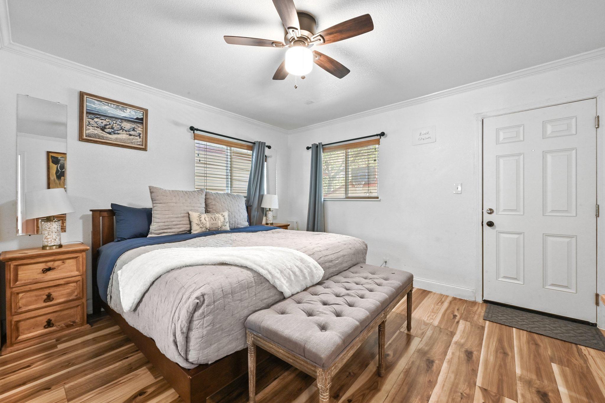 3503 Robinson Ave