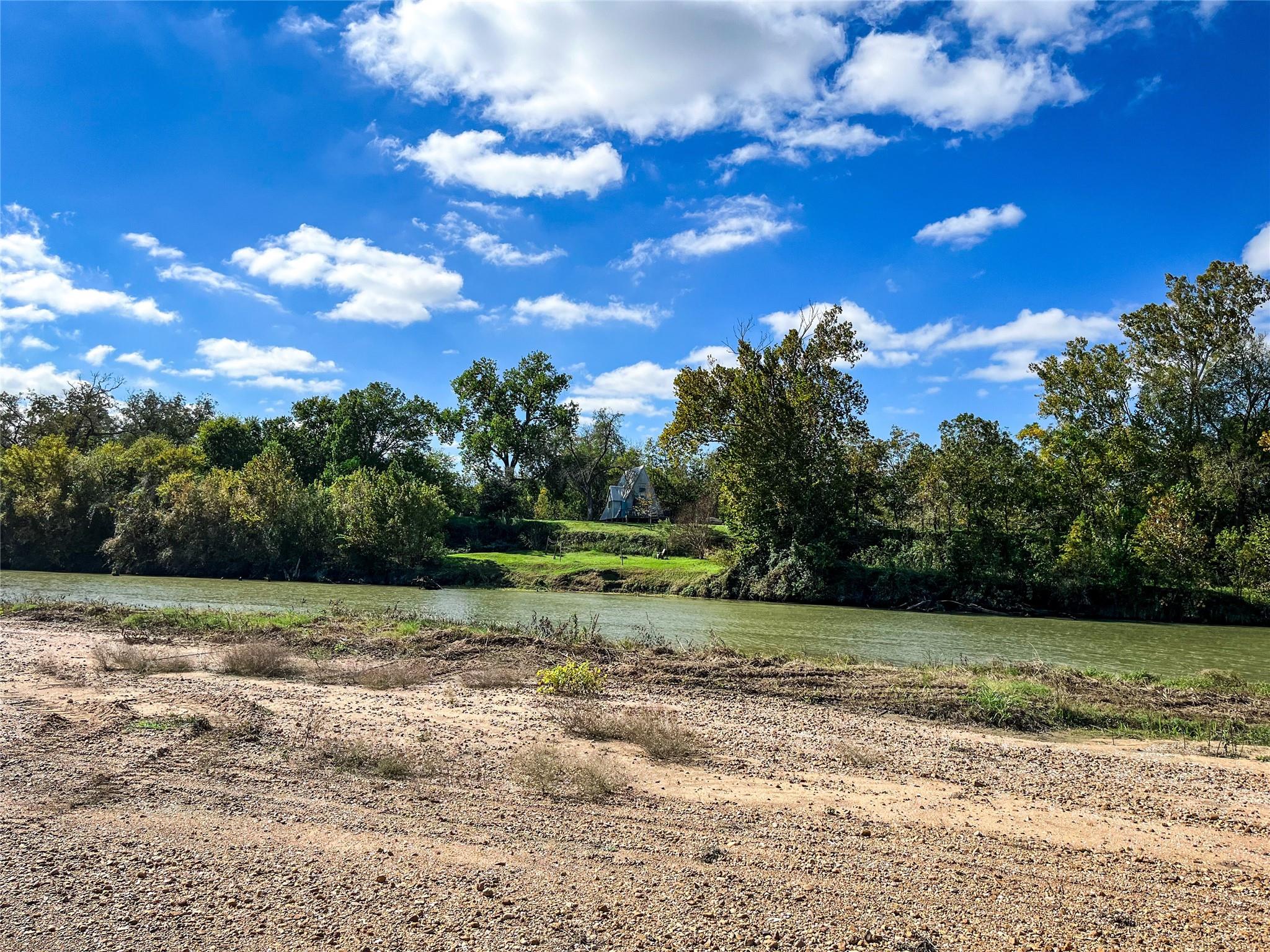663 NW Loop 230 (48 ACRES)