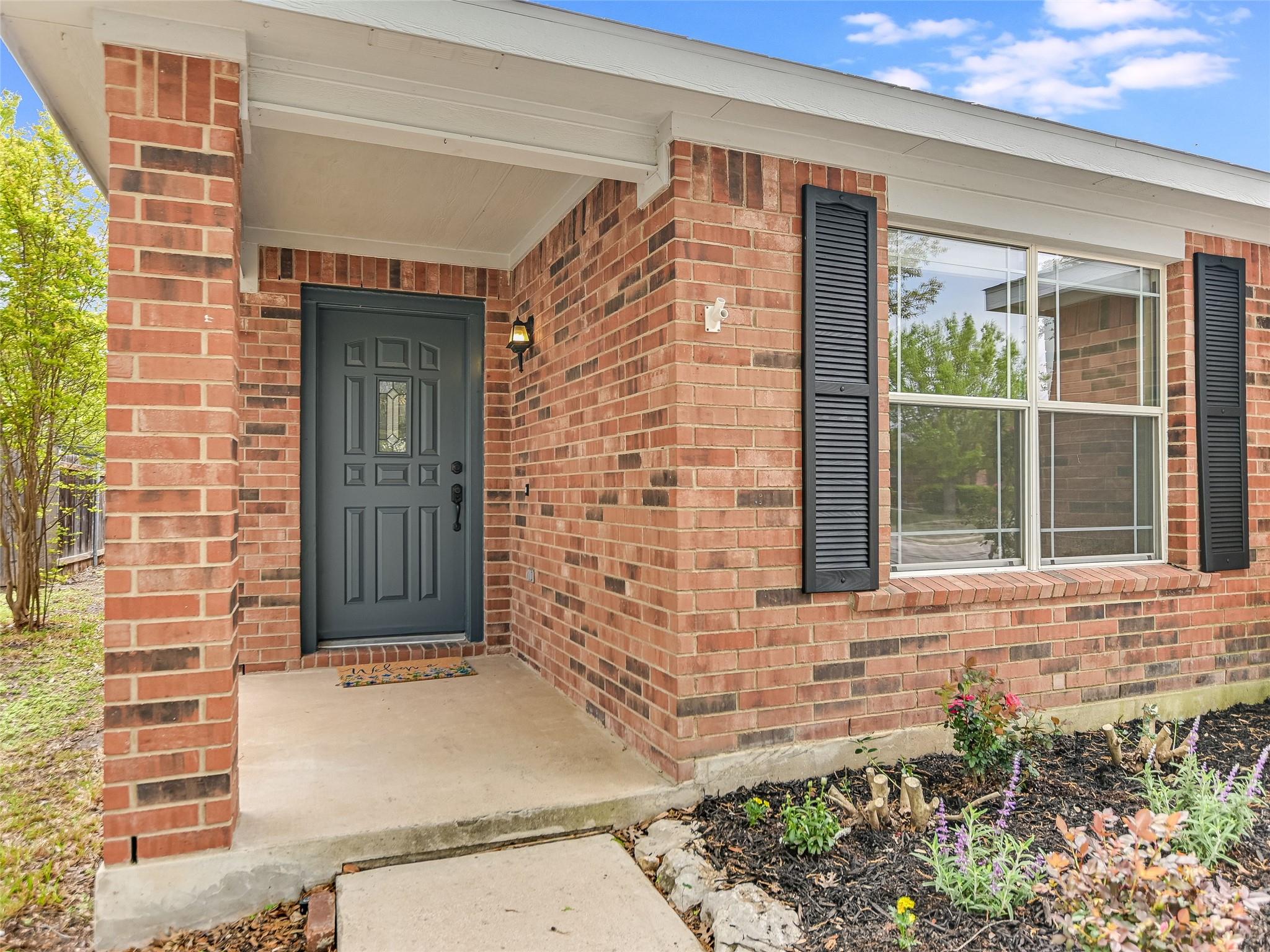 402 Washington Square DR