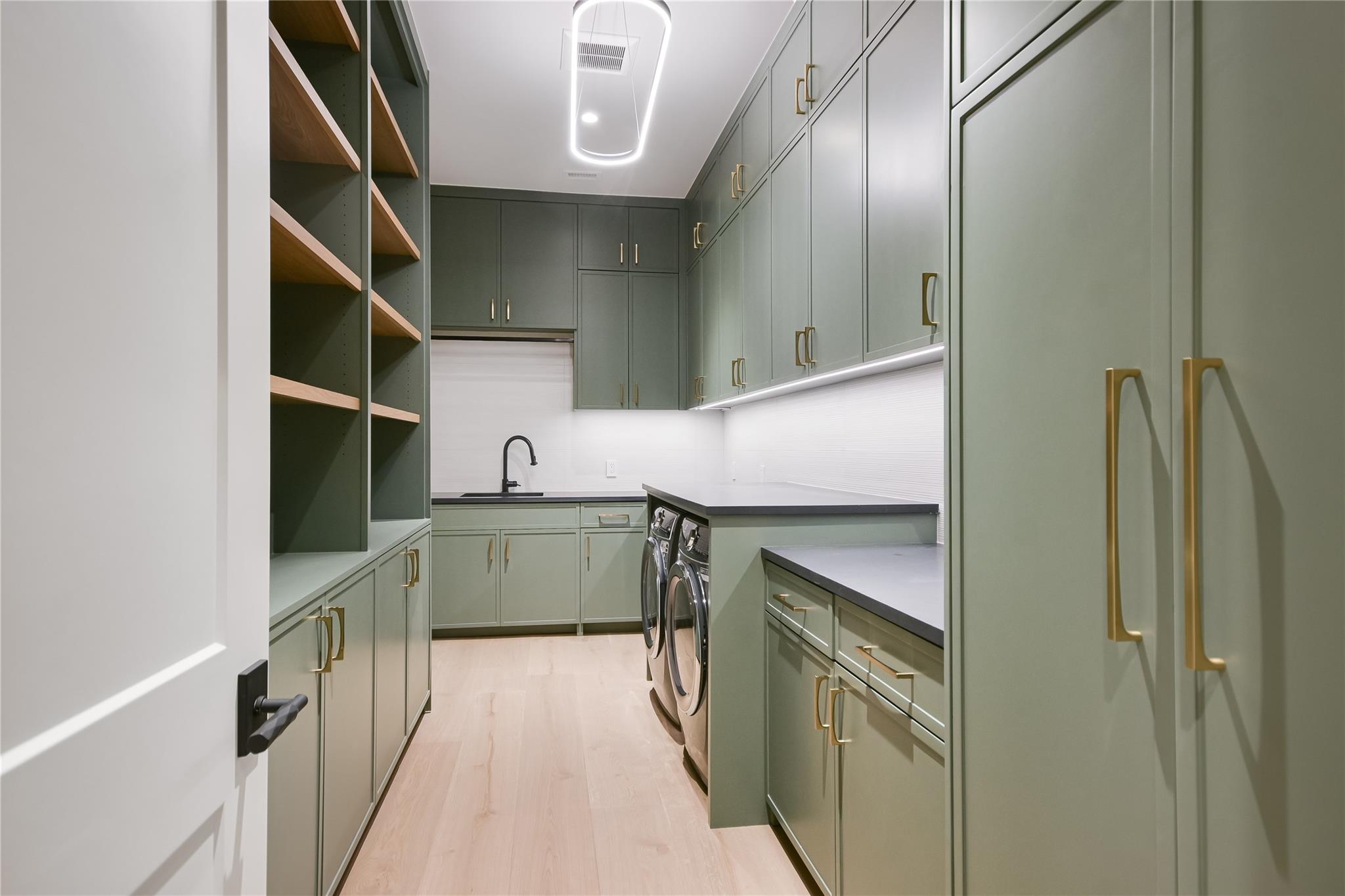 5217 S Scout Island CIR