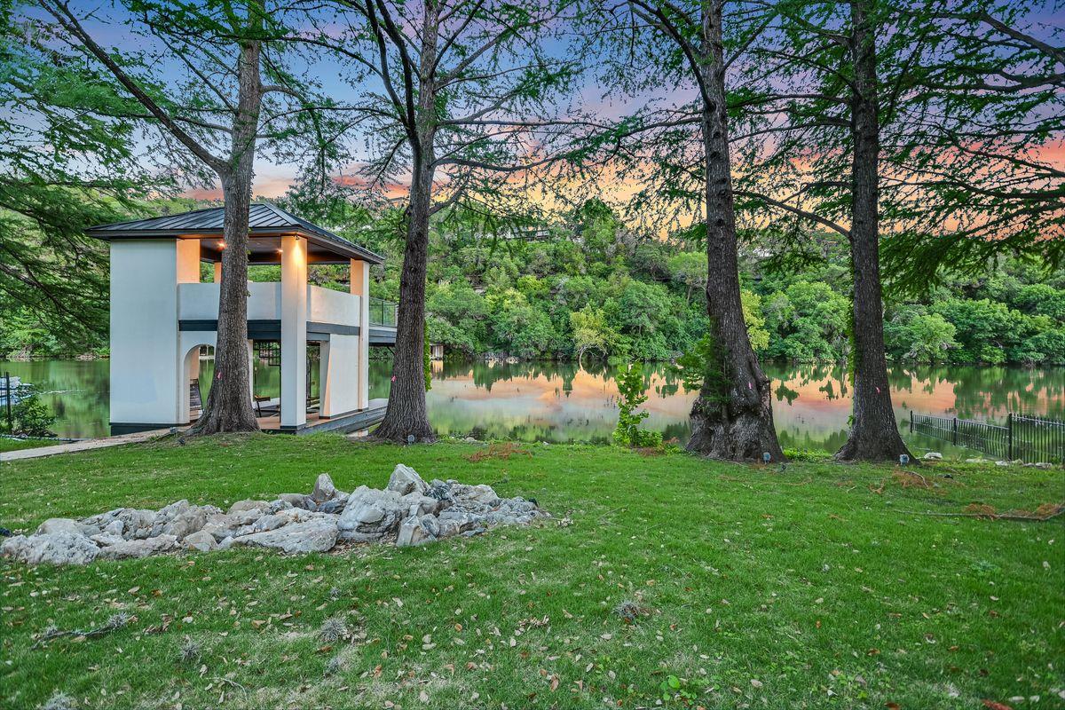 5217 S Scout Island CIR