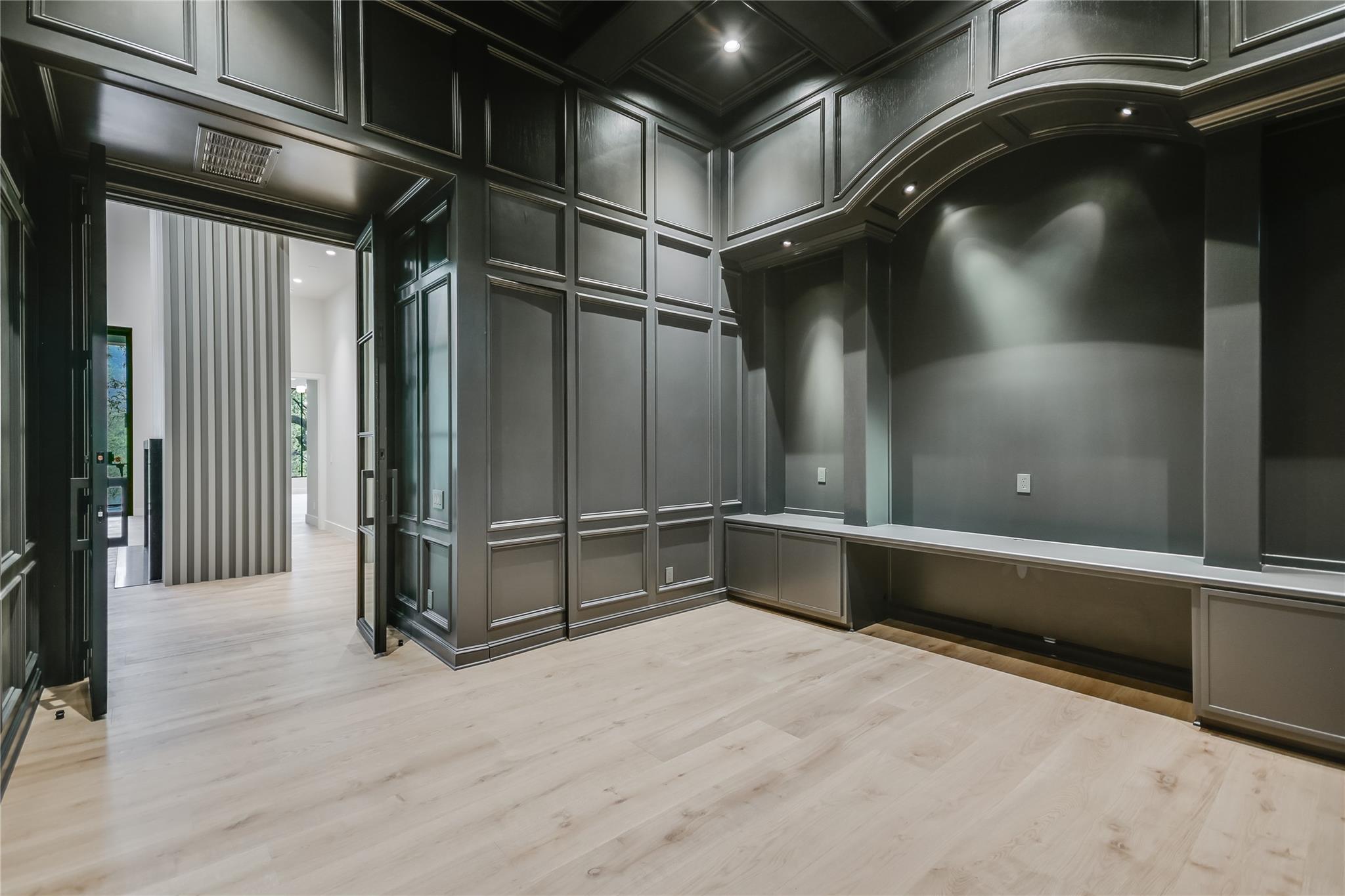 5217 S Scout Island CIR