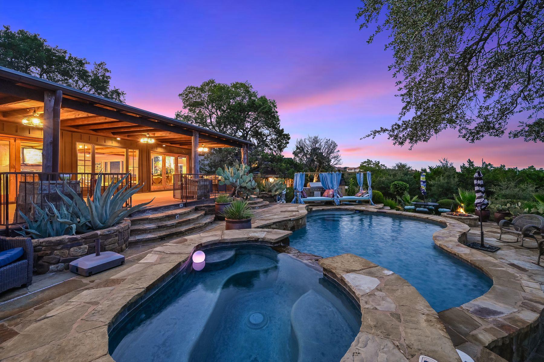3911 Lago Vista DR