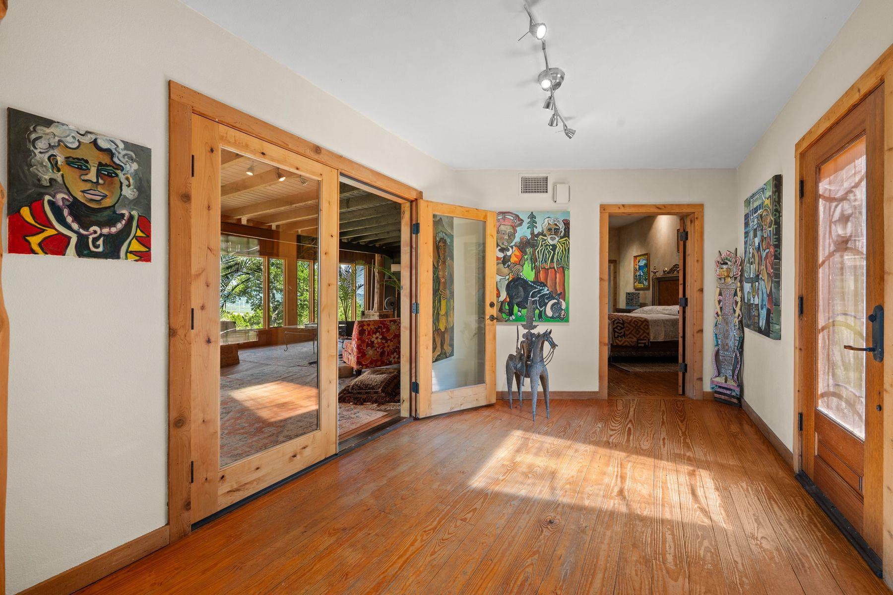 3911 Lago Vista DR