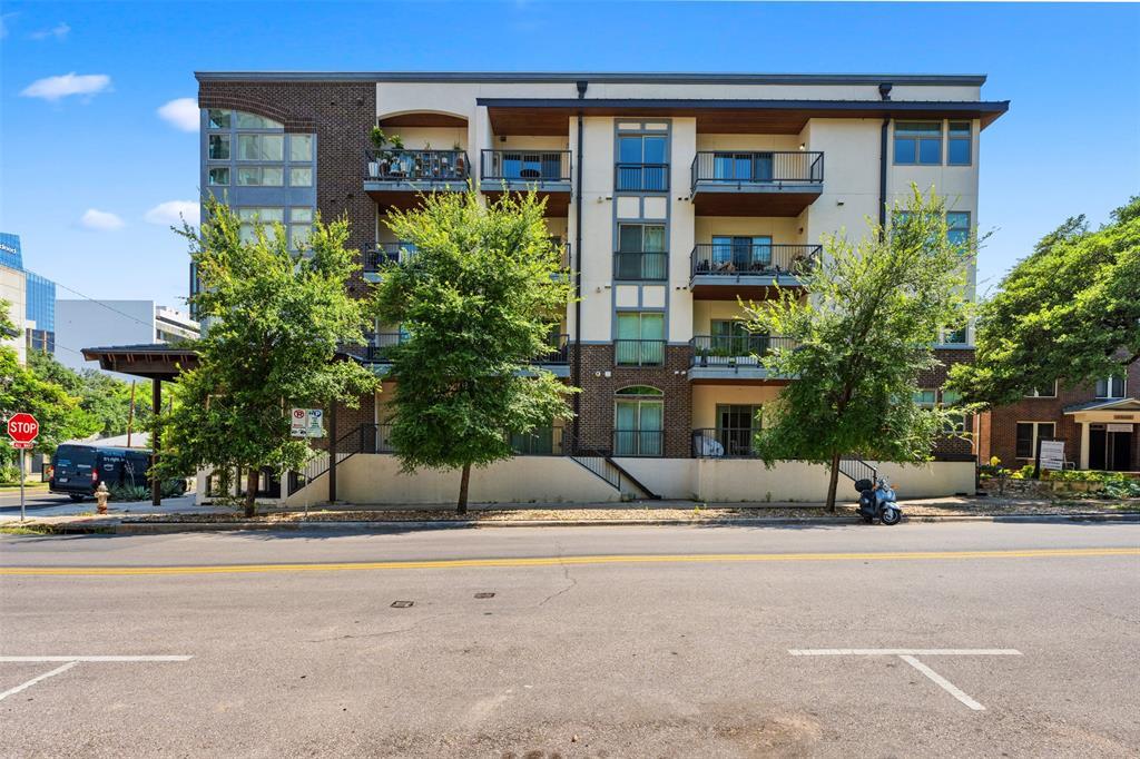 908 Nueces ST # 33