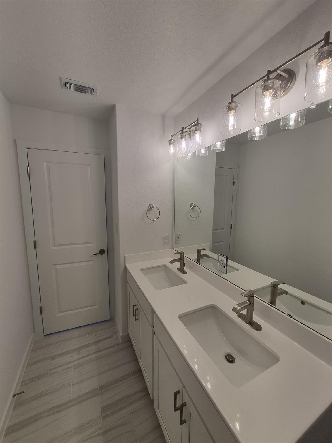 224 Groveland DR