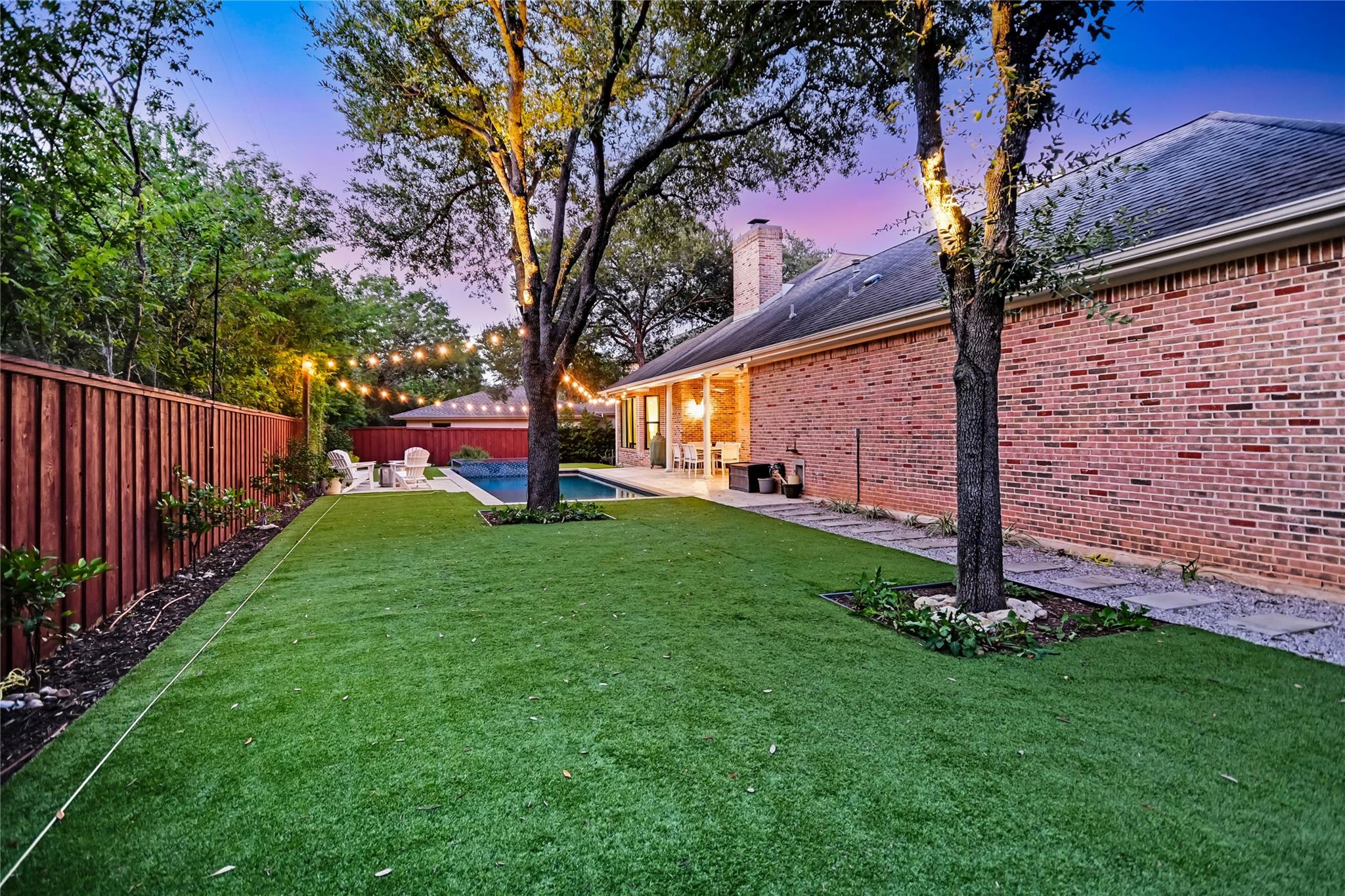 1208 Grosvener CT