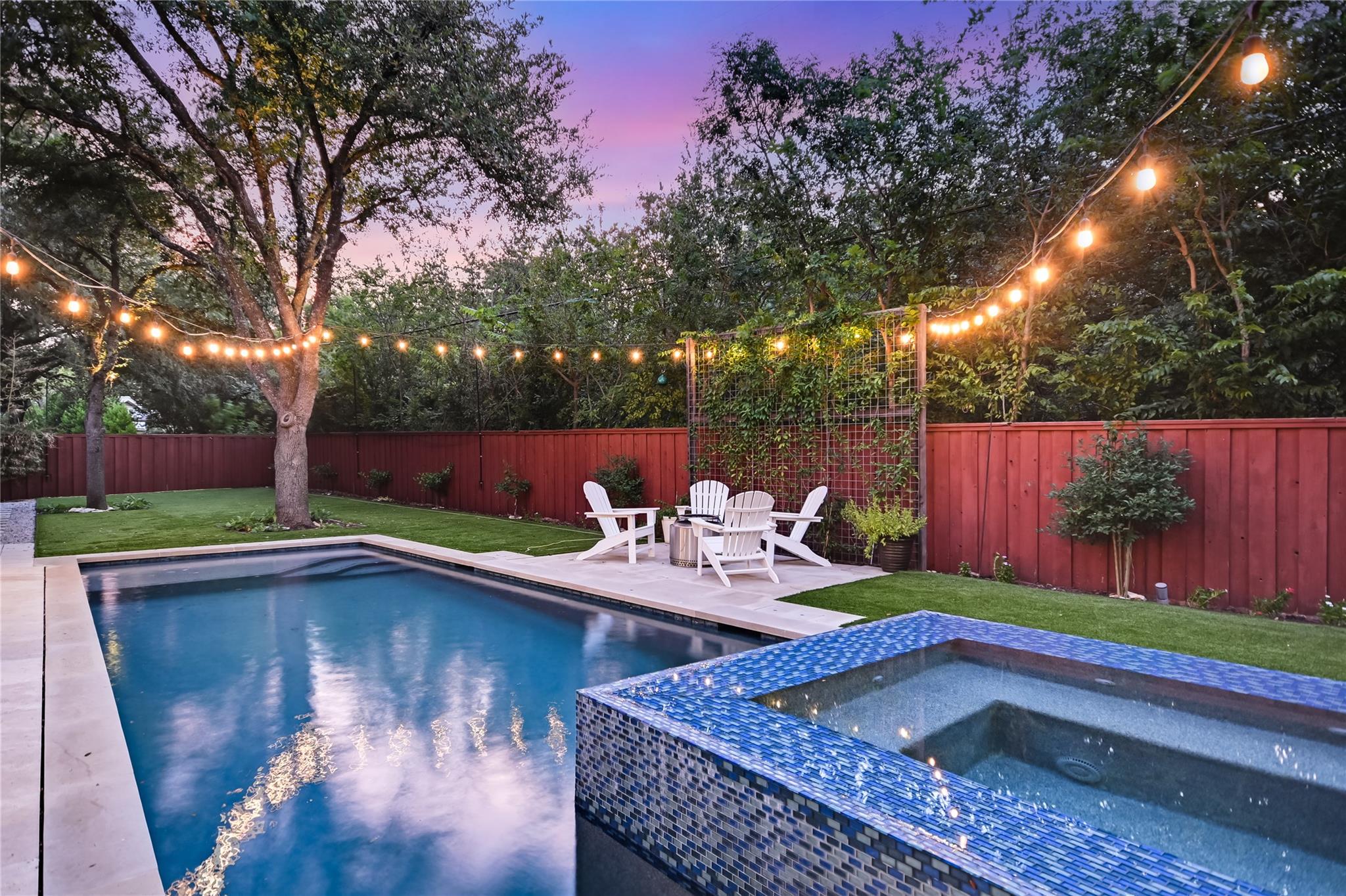 1208 Grosvener CT