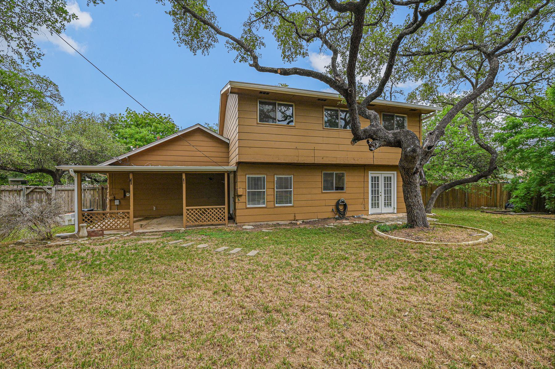 4702 White Elm DR