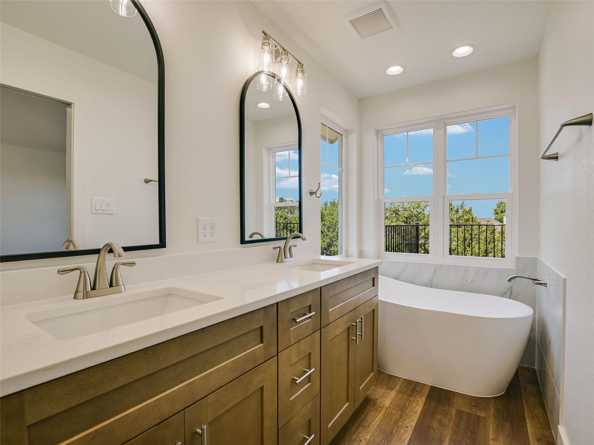 13 Rock Hollow CIR