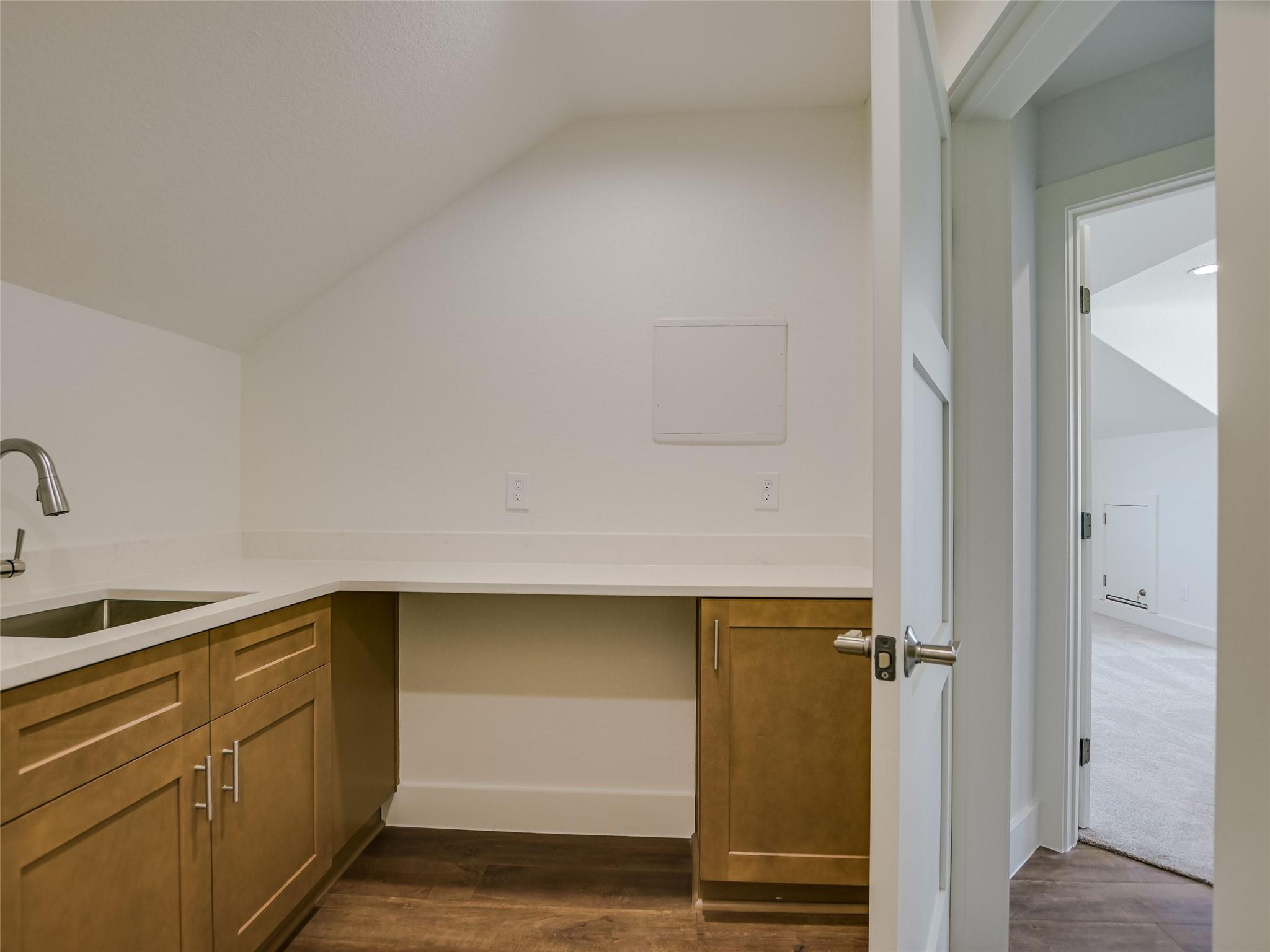 13 Rock Hollow CIR