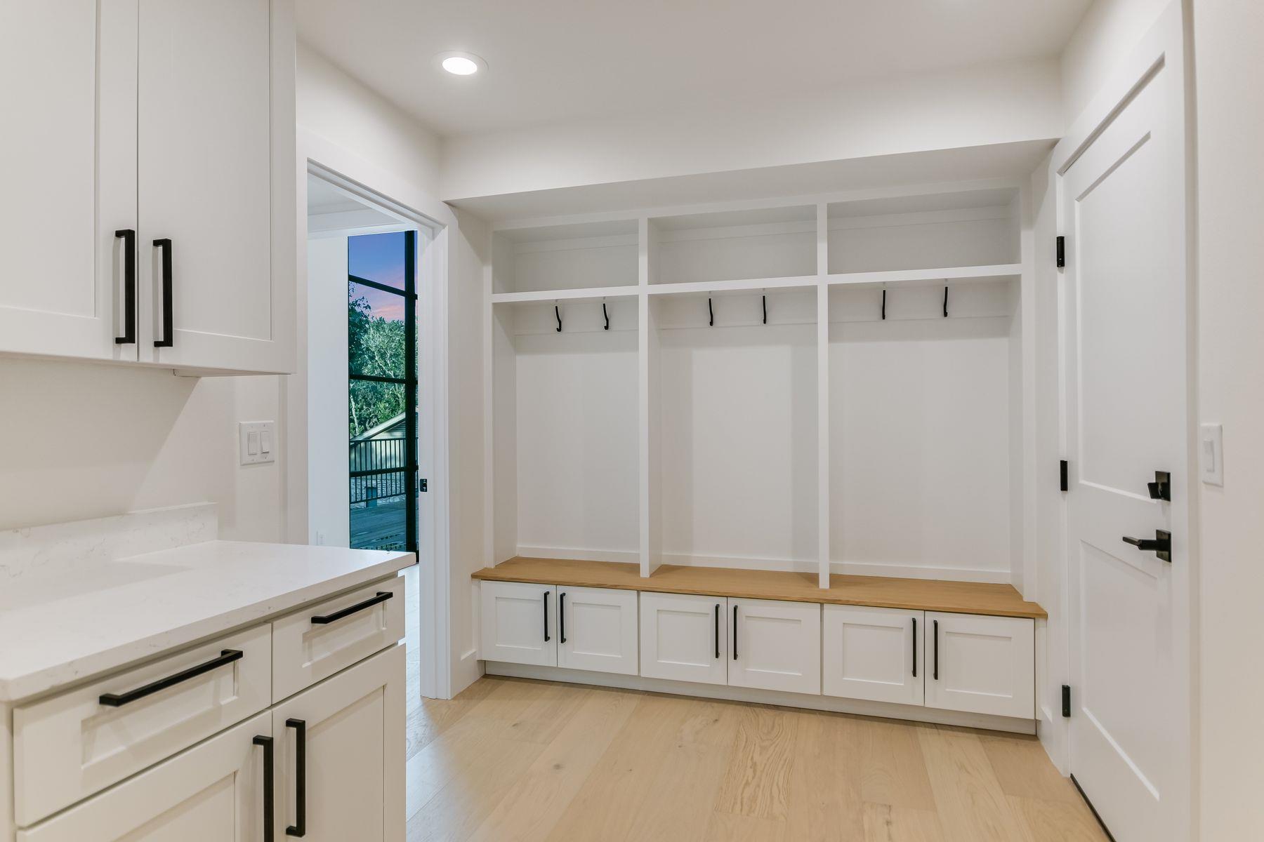 3104 Mistyglen CIR