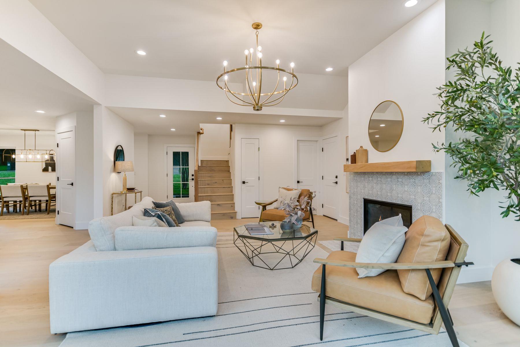 3104 Mistyglen CIR