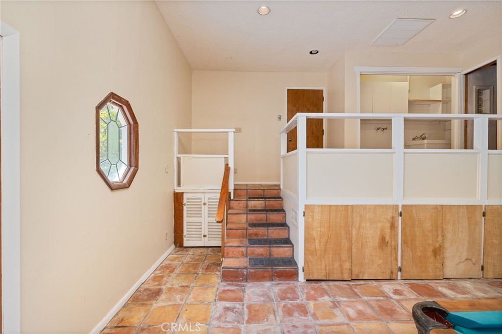 32413 Chickasaw Road
