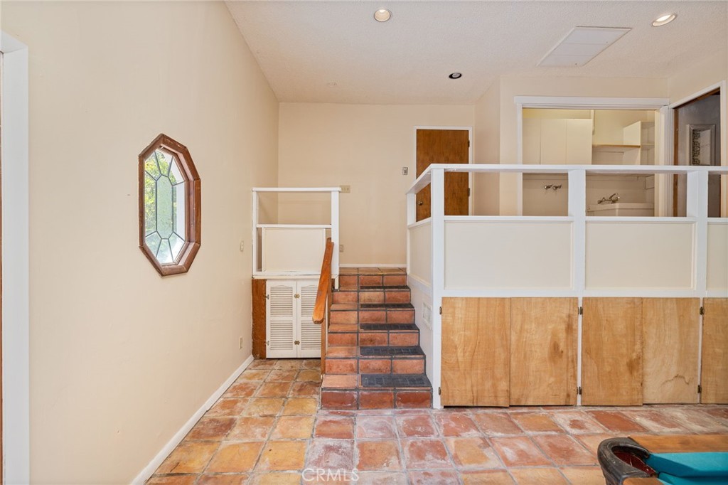 32413 Chickasaw Road