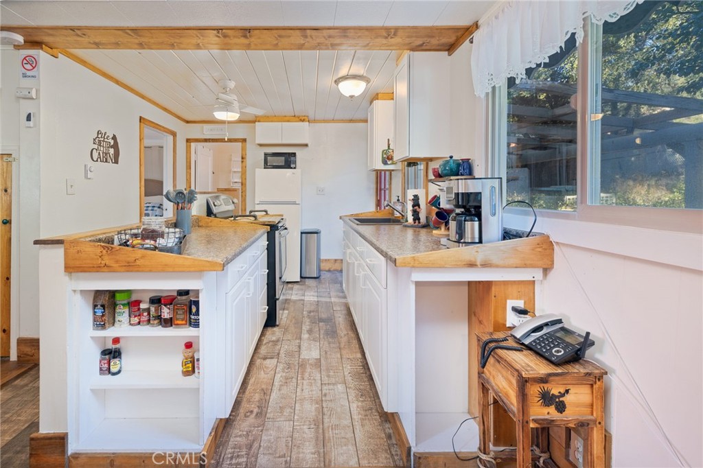 43207 West Sugar Pine Dr