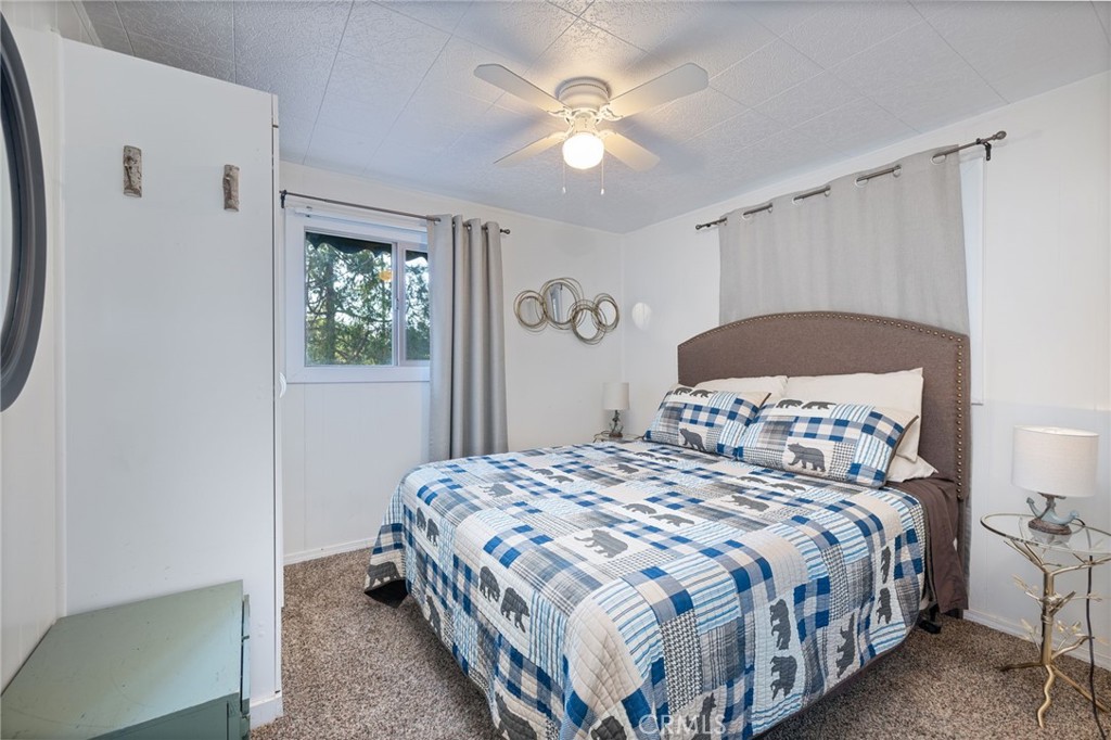 43207 West Sugar Pine Dr