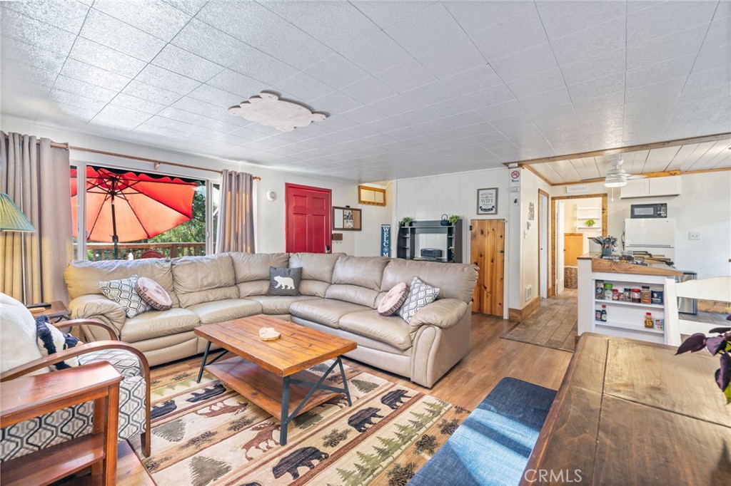 43207 West Sugar Pine Dr