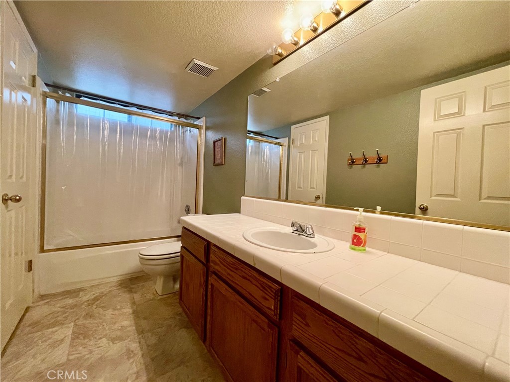 40547 Saddleback
