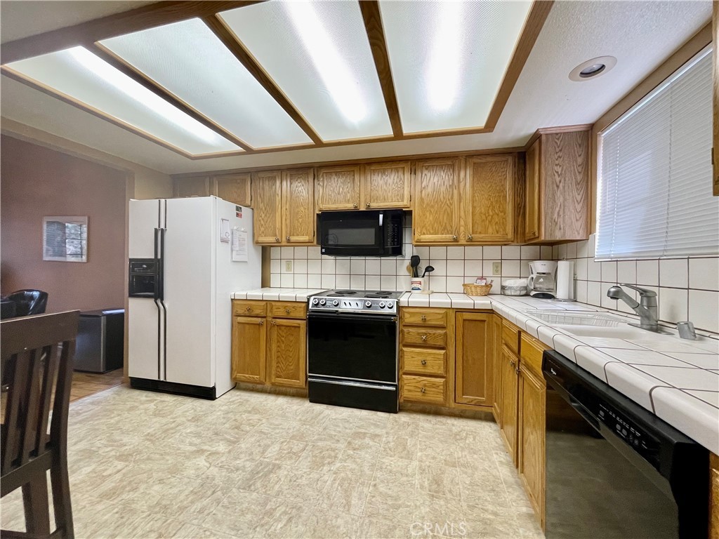 40547 Saddleback