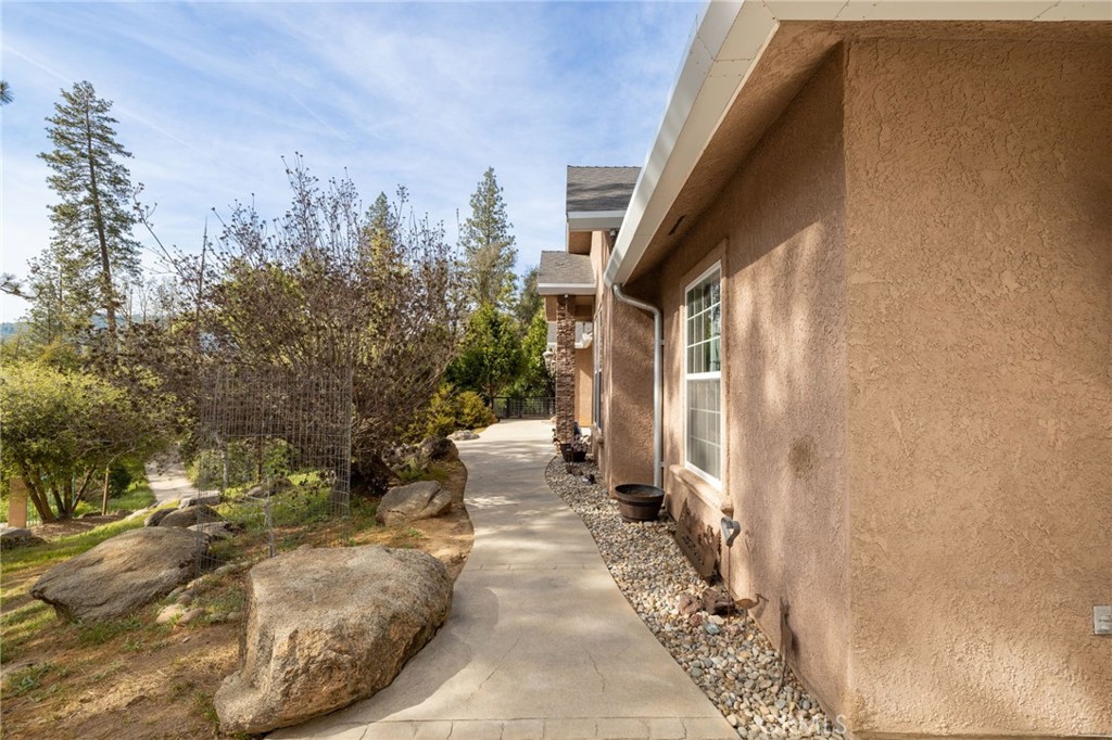 36919 Deer Path Circle