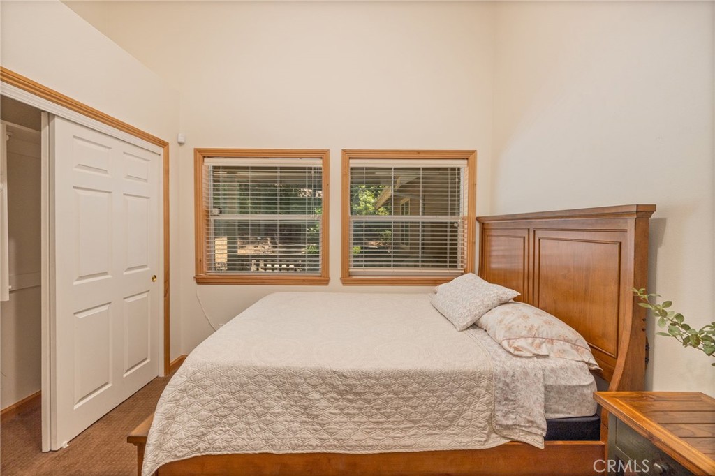 39964 N Cedar Vista