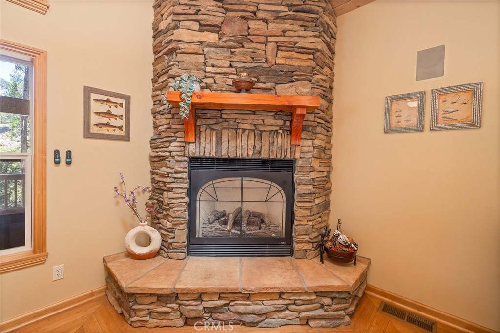 39964 N Cedar Vista