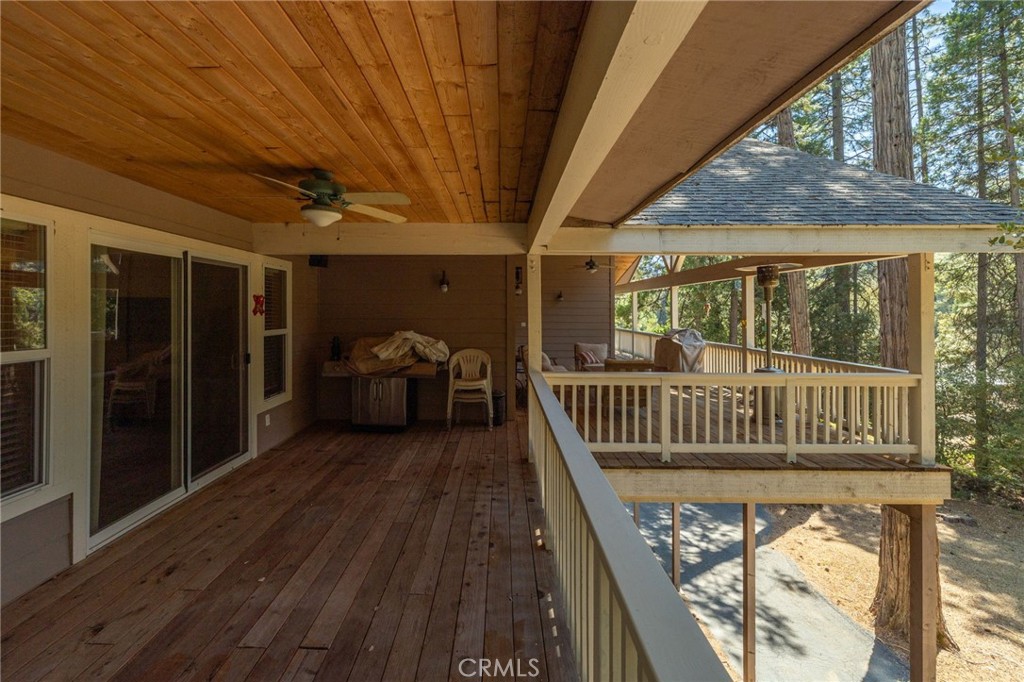 39964 N Cedar Vista