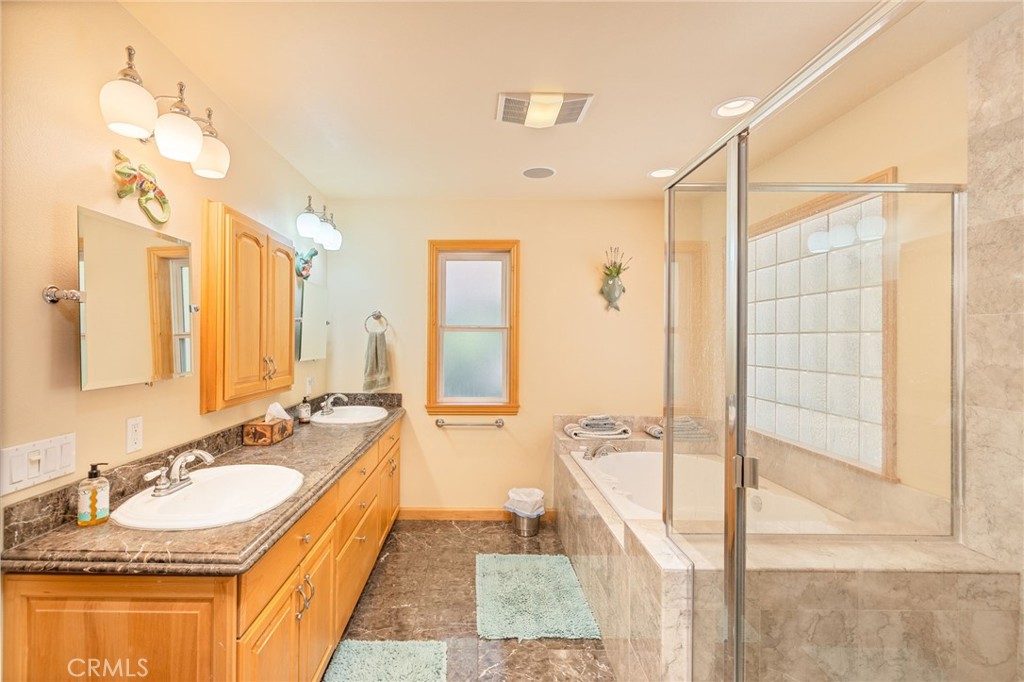 39964 N Cedar Vista