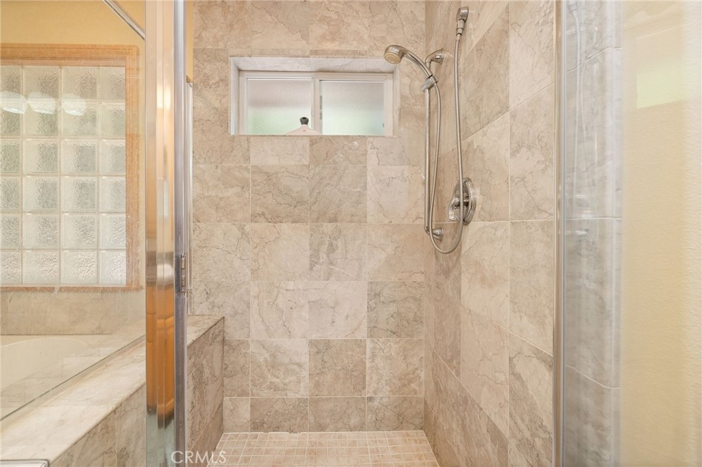 39964 N Cedar Vista