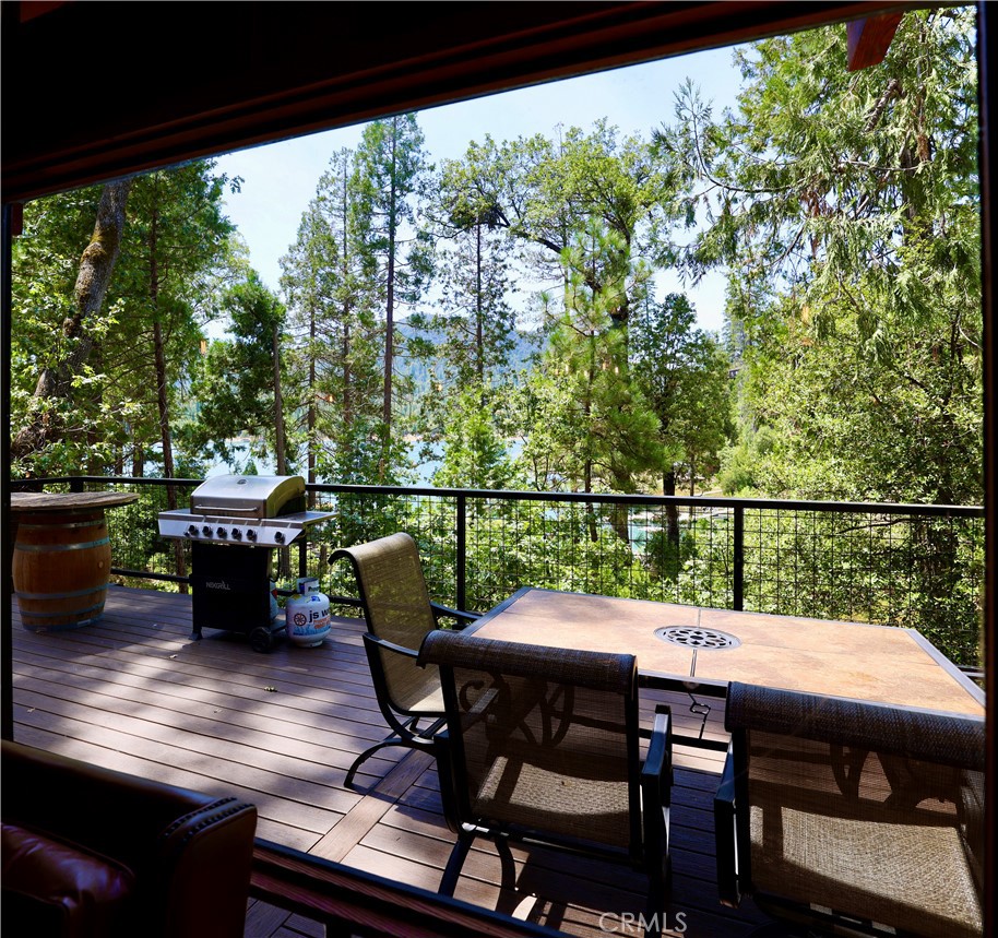 38954 Lake Point Court