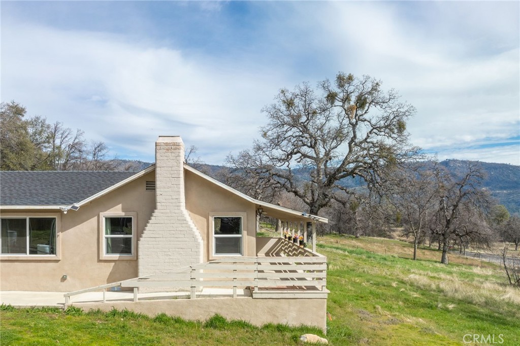 56563 Road 200