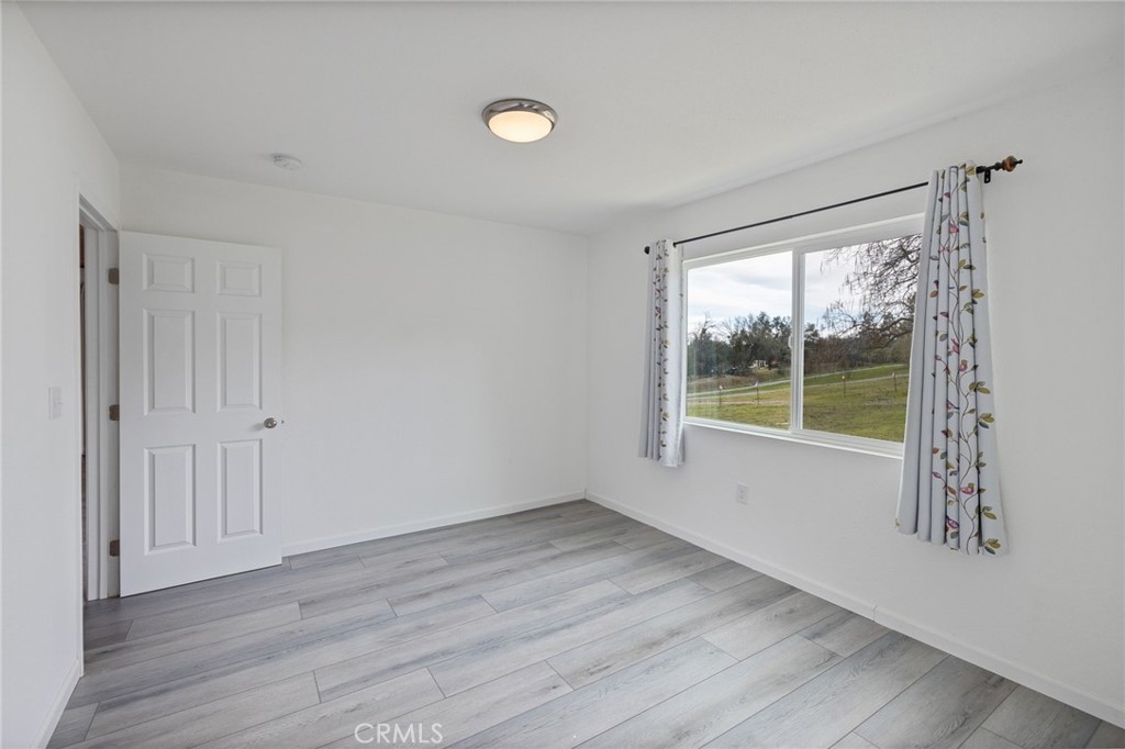 56563 Road 200