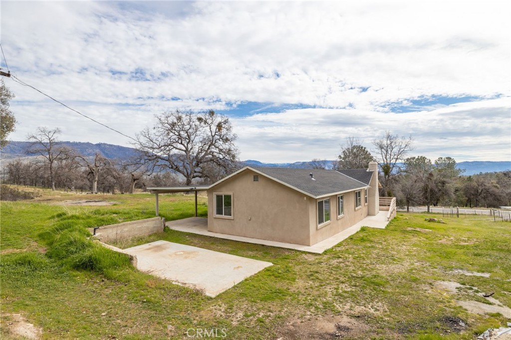 56563 Road 200