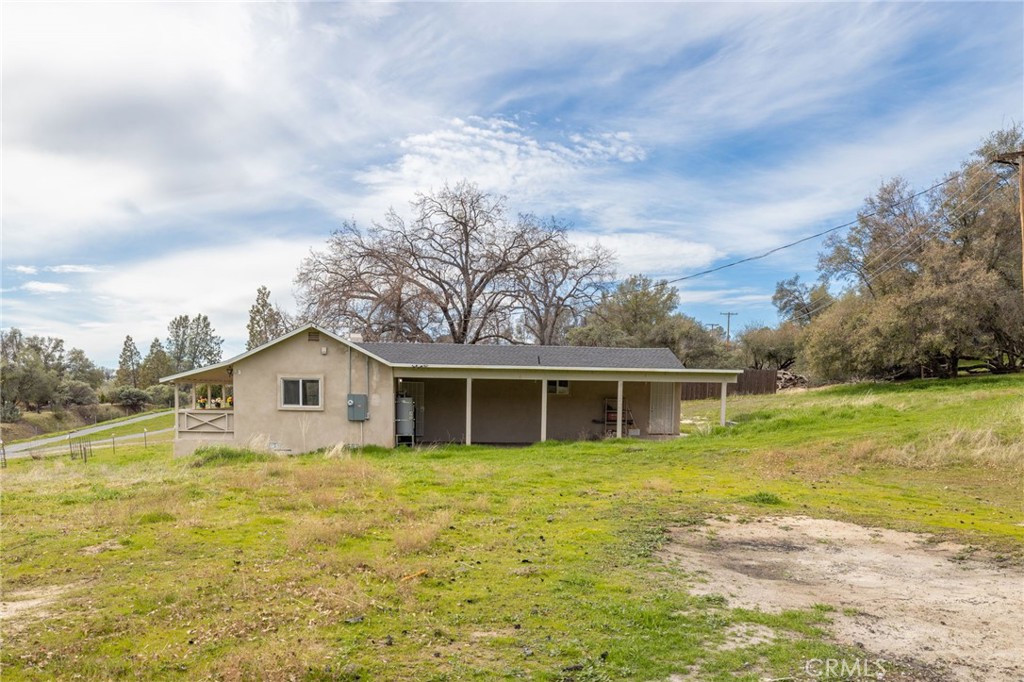 56563 Road 200