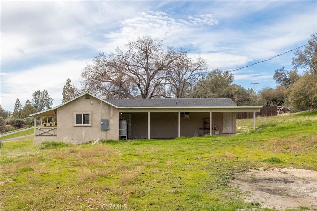56563 Road 200