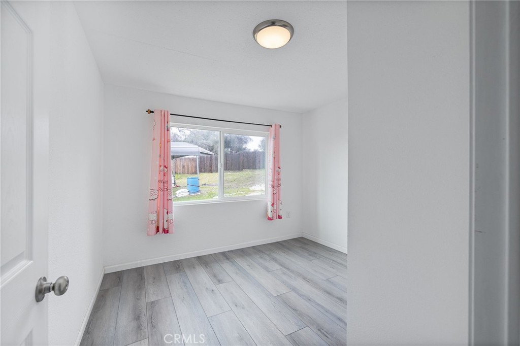 56563 Road 200