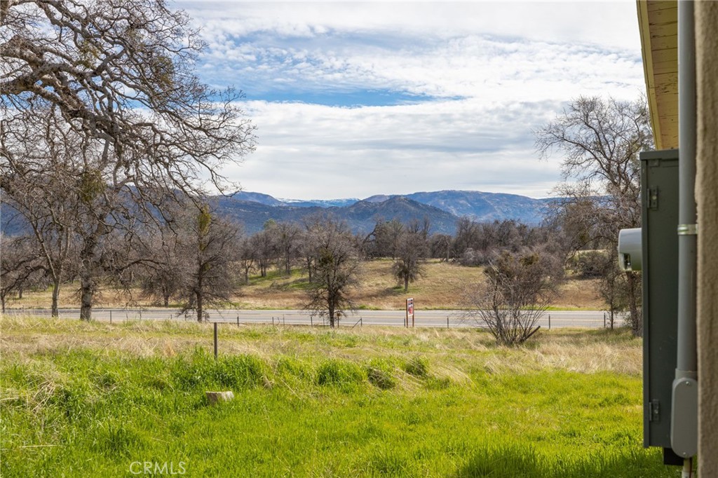 56563 Road 200