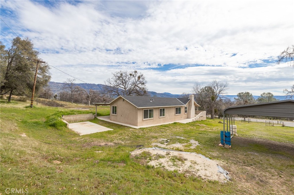 56563 Road 200